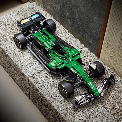 LEGO Technic 42240 Aston Martin Aramco AMR25 F1 Car 1:8 Scale Building Set for Adults, 1547 Pieces