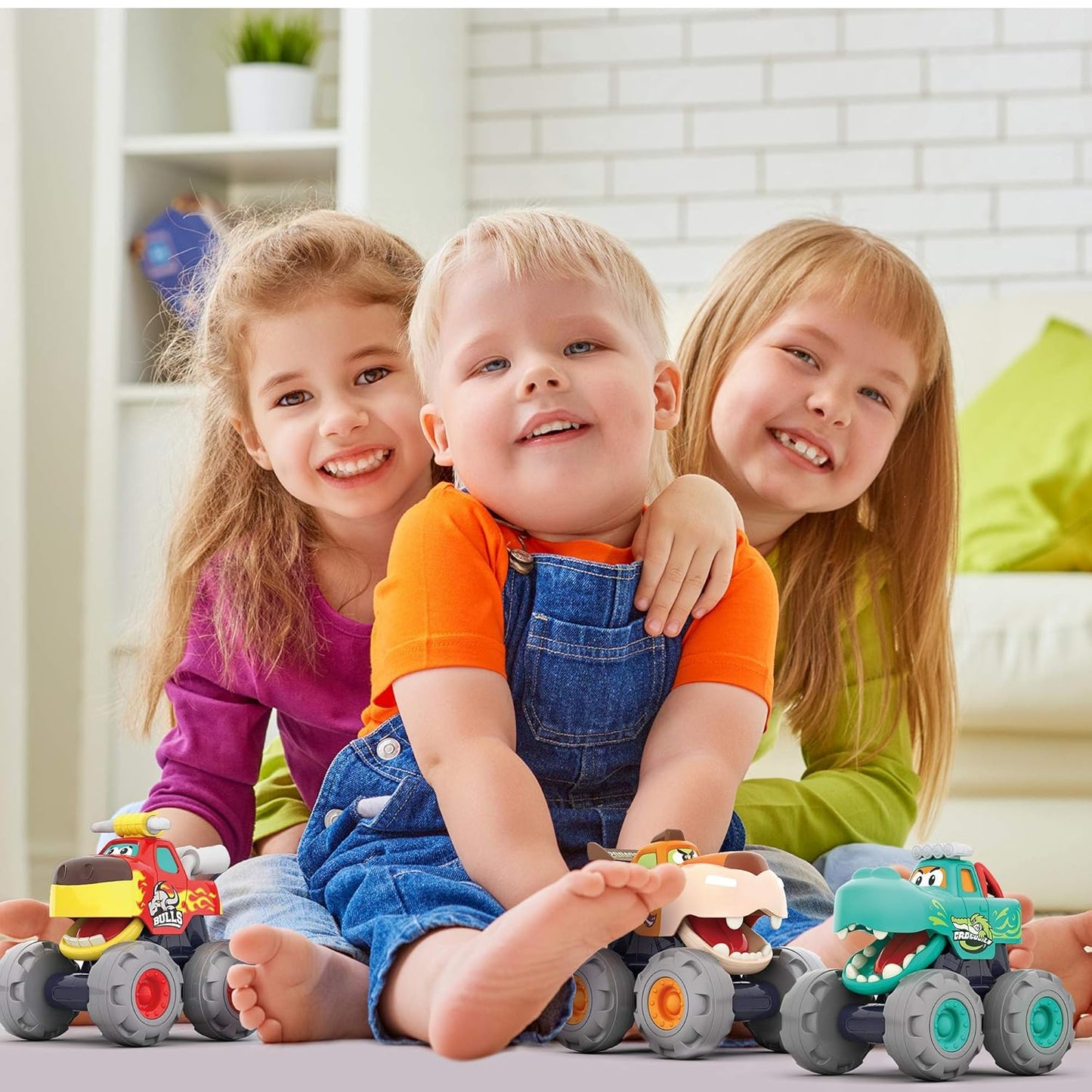 Hola Monster Trucks Toy Set – 3 Cartoon Push & Go Trucks for Toddlers (Pull-Back, Friction Powered, 12–60 Months)