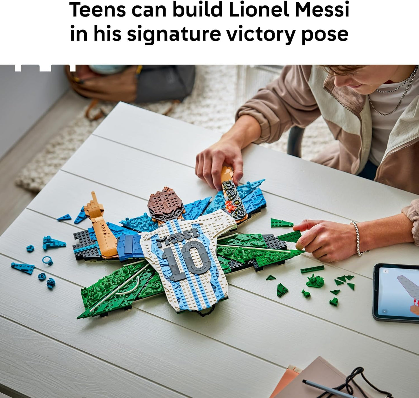 LEGO Editions Lionel Messi – Celebration - Building Set for Boys & Girls, Ages 14+ - Collectible Soccer Gift for Fans - Kids Bedroom or Shelf Decor - 43018