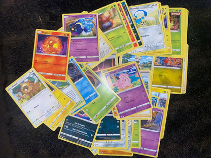 Pokemon 50 Assorted Cards(NO DUPLICATES)