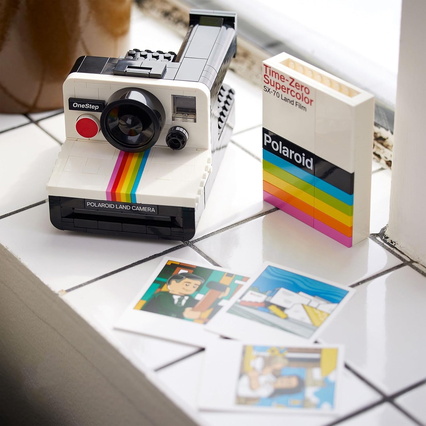 LEGO Ideas Polaroid OneStep SX-70 Camera Set 21345 (516 Pieces)
