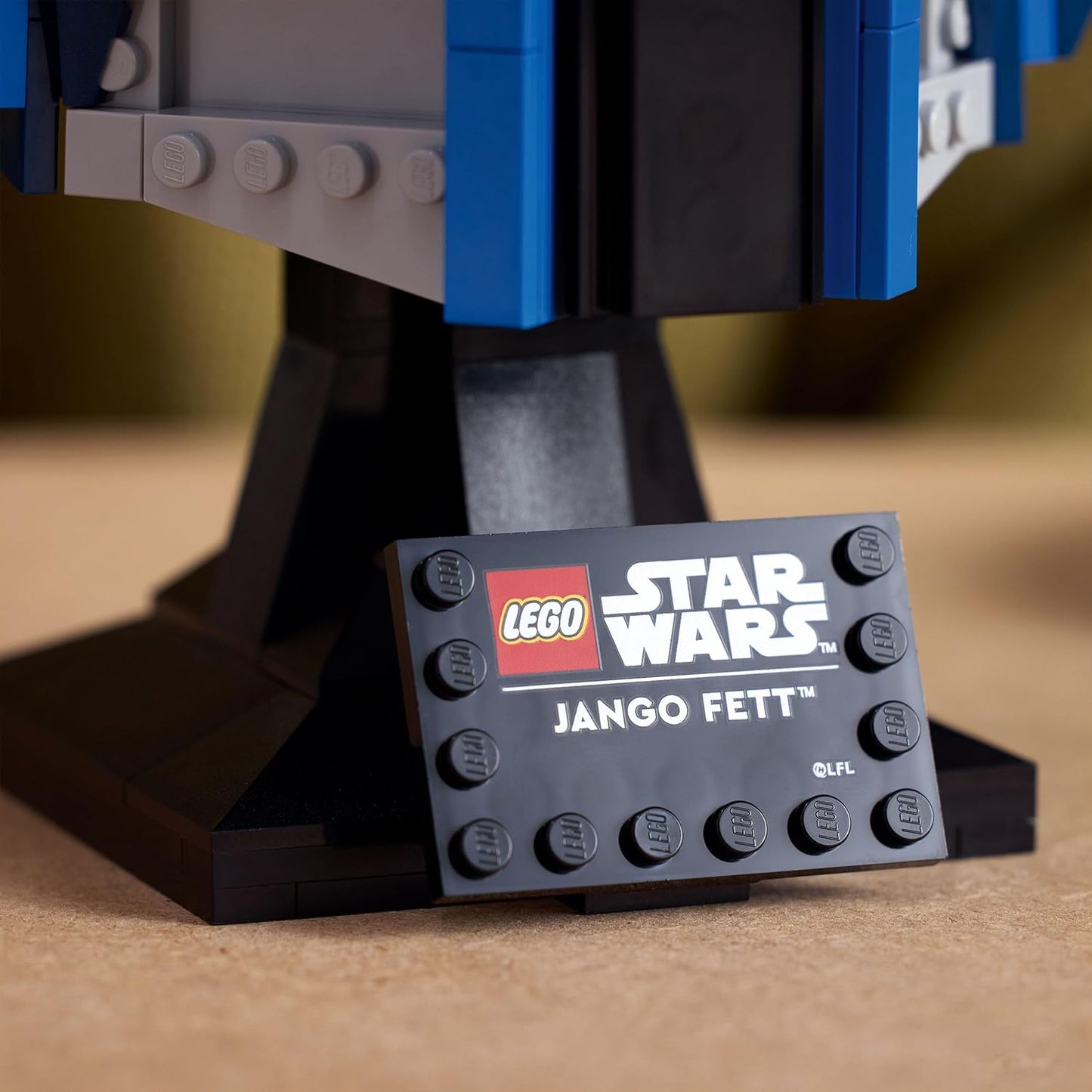 LEGO 75408 Star Wars Jango Fett Helmet Building Set (616 Pieces)