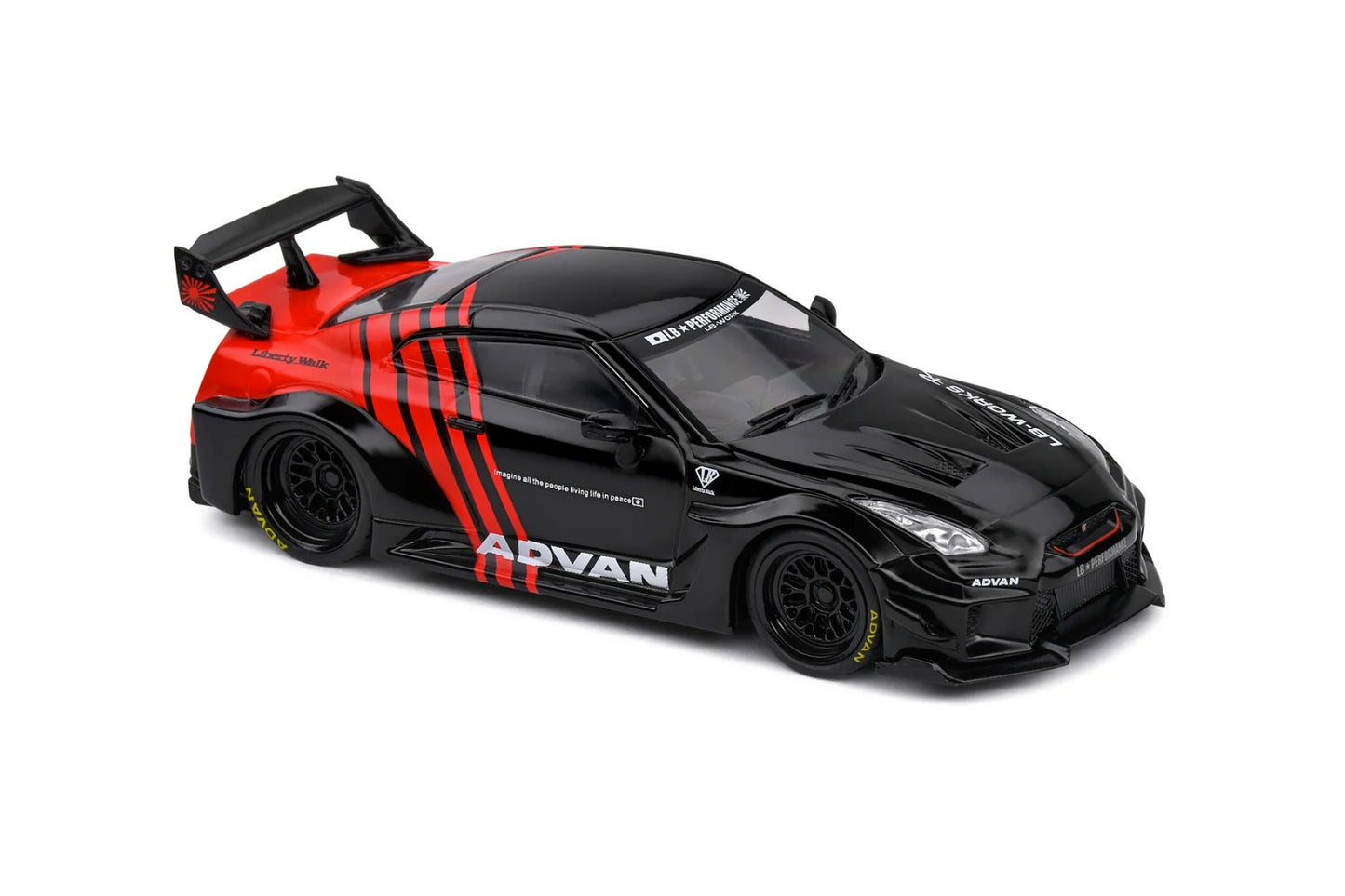 Solido: Nissan GTR (R35) LBWK-2020 Die-Cast Scale Model (1:43)