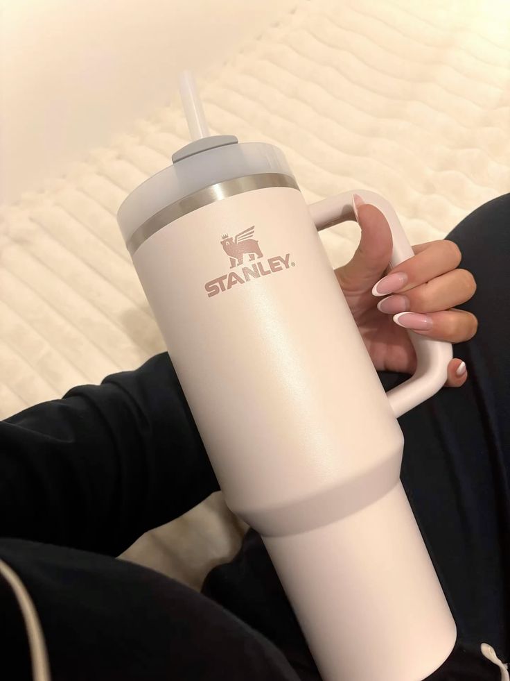STANLEY Quencher H2.0 FlowState Tumbler 40 oz (1.18L) Cream Beige Insu   Jaiman Toys