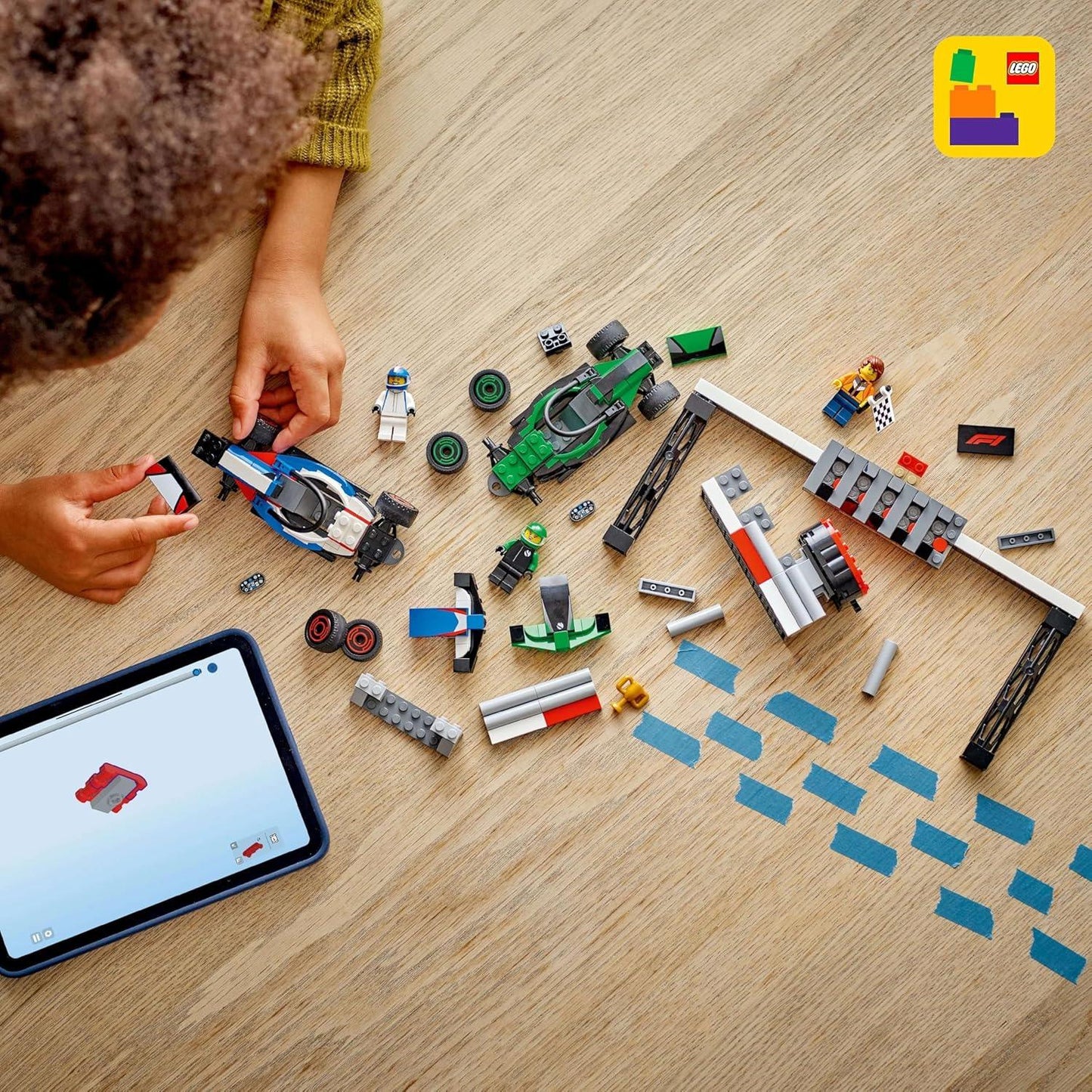 LEGO City - 60474 F1 Grid with VCARB & Sauber Race Cars - Buildable Formula 1 Car Toys, 2 Driver Minifigures, Marshal, & Starting Lights Line - Fun Gift Idea for 6+ Year Old Boys & Girls