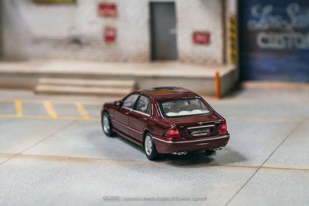 Tarmac Works 1:64 GLOBAL64 Mercedes-Benz S 55 AMG Bordeaux Red Metallic T64G-072-BO