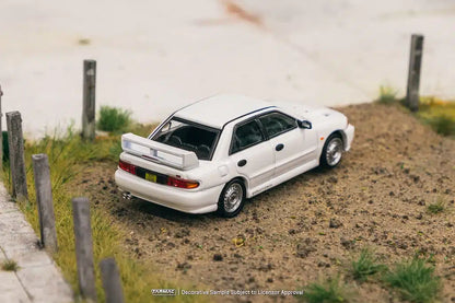 Tarmac Works GLOBAL64 1:64 Mitsubishi Lancer RS Evolution III White Diecast Model Car (T64G-050-RS)