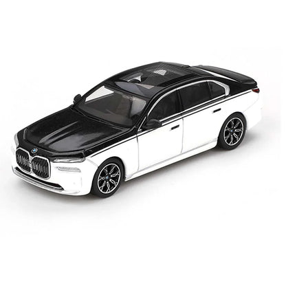 Mini GT BMW i7 xDrive60 – Alpine White / Black Sapphire | 1:64 Scale RHD Diecast Model Car - Jaiman Toys