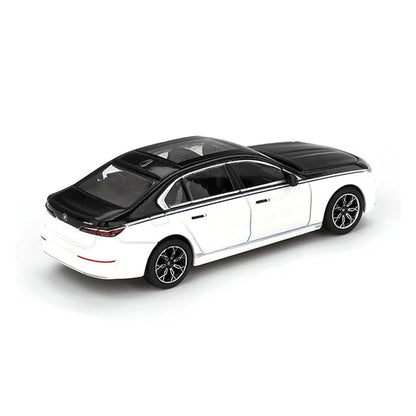 Mini GT BMW i7 xDrive60 – Alpine White / Black Sapphire | 1:64 Scale RHD Diecast Model Car - Jaiman Toys