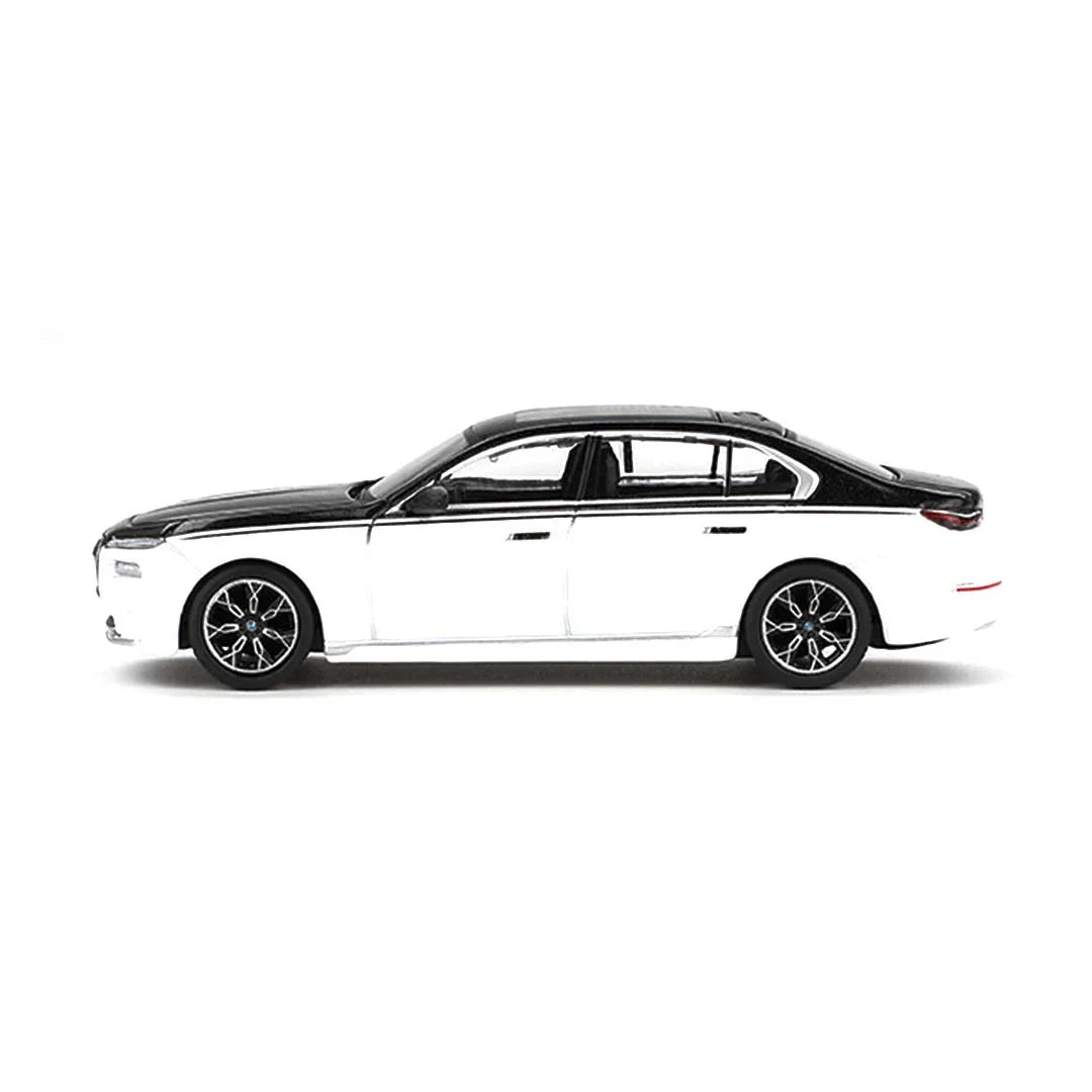 Mini GT BMW i7 xDrive60 – Alpine White / Black Sapphire | 1:64 Scale RHD Diecast Model Car - Jaiman Toys
