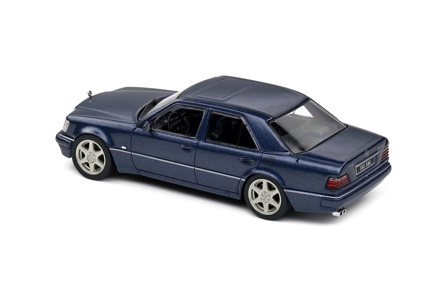 Solido: Mercedes-Benz W124 E60 AMG – (Scale 1:43)