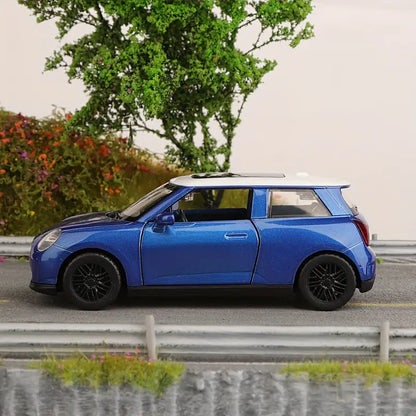 MSZ 1:38 Mini Cooper SE J01 Blue Die-Cast Model Car with Openable Doors
