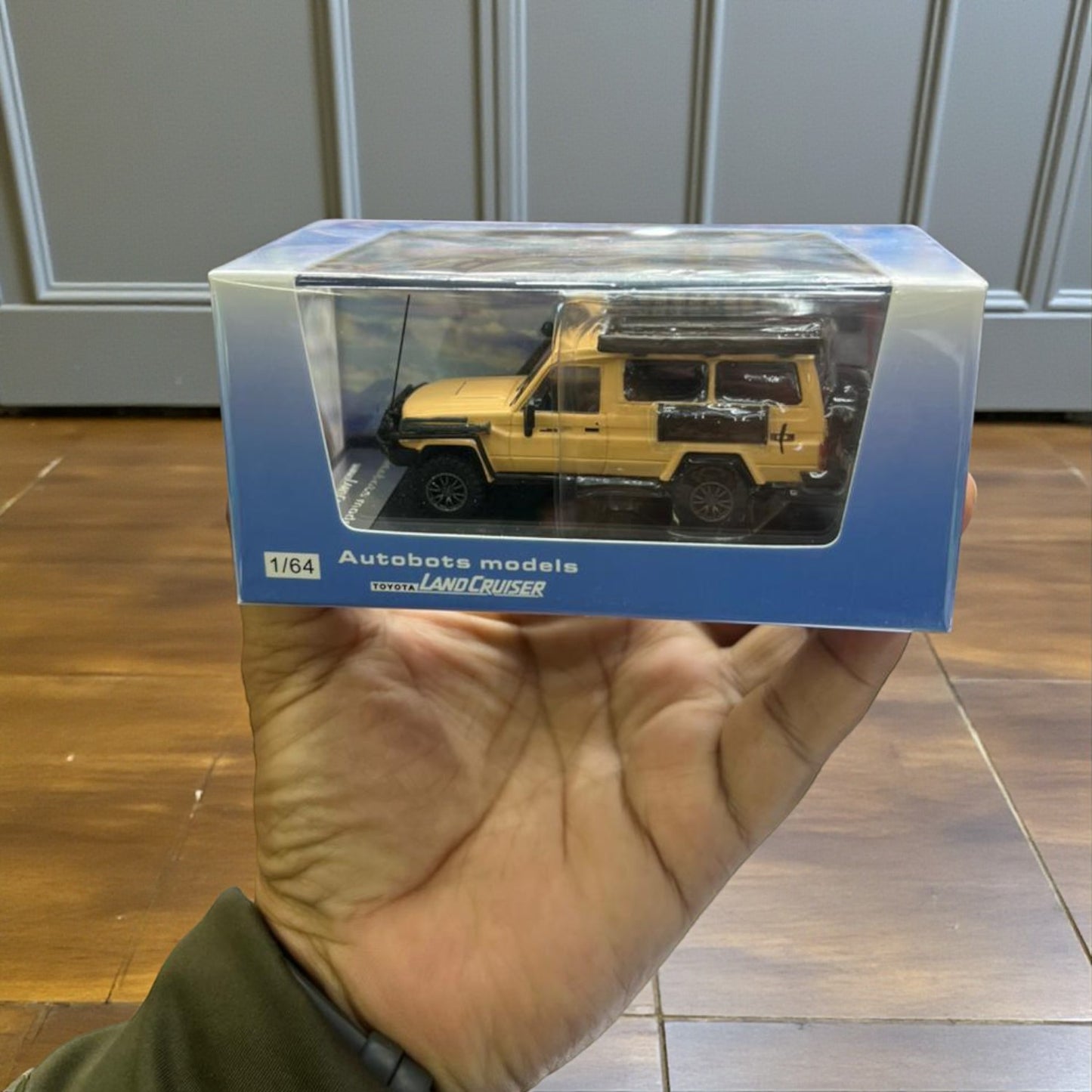 Autobots Models – 1:64 Toyota Land Cruiser LC79 Pickup (Double Cabin / Double Cab)- 2 Variants