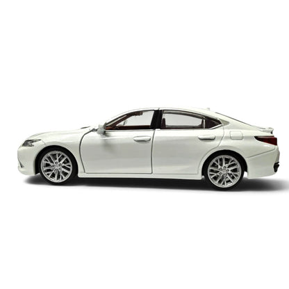 MSZ 1:32 Lexus ES300h Diecast Luxury Sedan, White – Pull Back Collectible Model Car & Gift for Car Enthusiasts