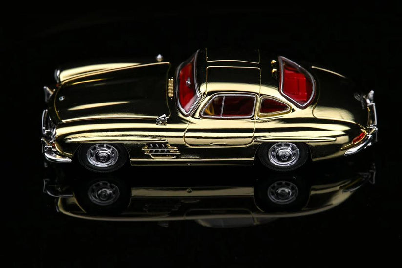 SEEKER 1:64 Mercedes-Benz 300 SL (W198) Gullwing – Chrome Finish Diecast Model Car (2 Variants)