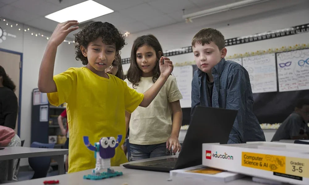 LEGO Education Computer Science & AI Kit – Grades 3-5 (45521)