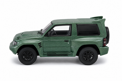 INNO64 Mitsubishi Pajero Evolution Green Die-Cast Model SUV