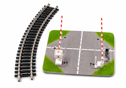 HANFLY HO Scale Train Crossing Set No.99001 | Railway Crossing Track with Working Crossing Gates | HO 1:87 Model Railroad Accessory