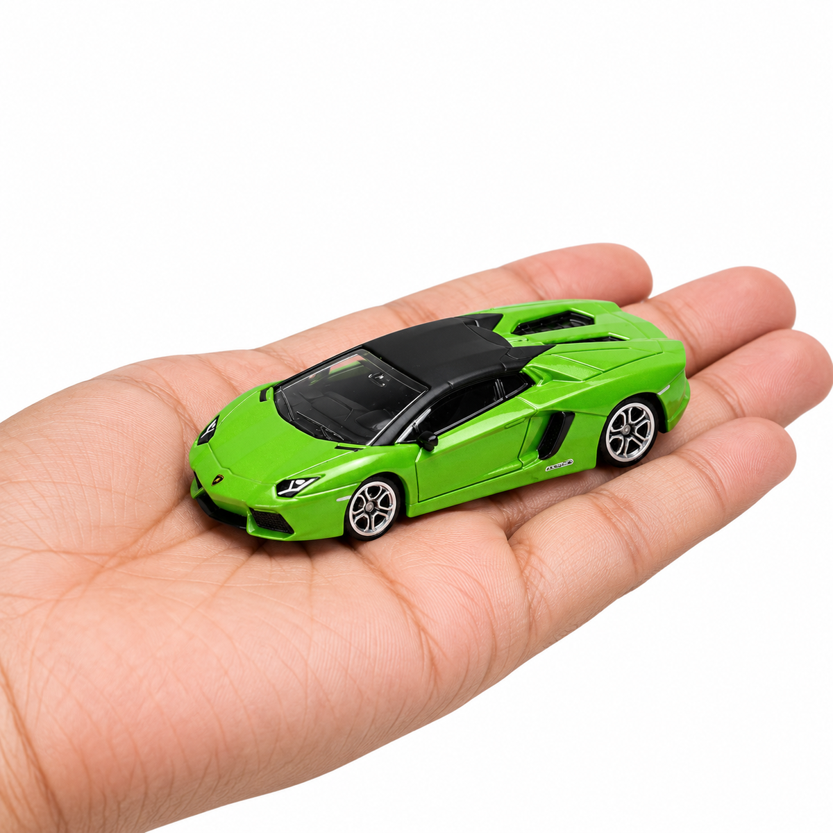 CCA 1:64 Lamborghini Aventador Roadster S02-02 Die-Cast Model Car | Green Supercar Collectible