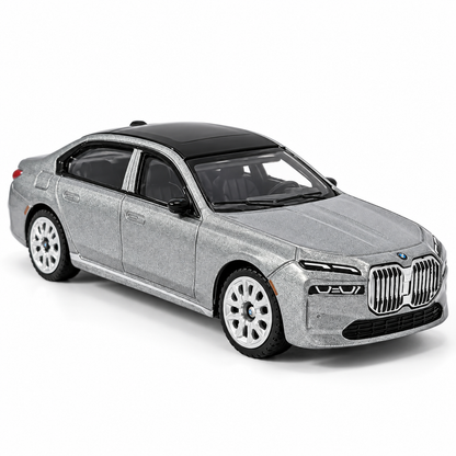 CCA BMW i7 L02-01 1:72 Scale Die-Cast Collectible | Metallic Silver Luxury EV Sedan with Black Roof, Detailed Cabin, Multi-Spoke Wheels & Alloy Chassis | Premium Miniature BMW Display Car
