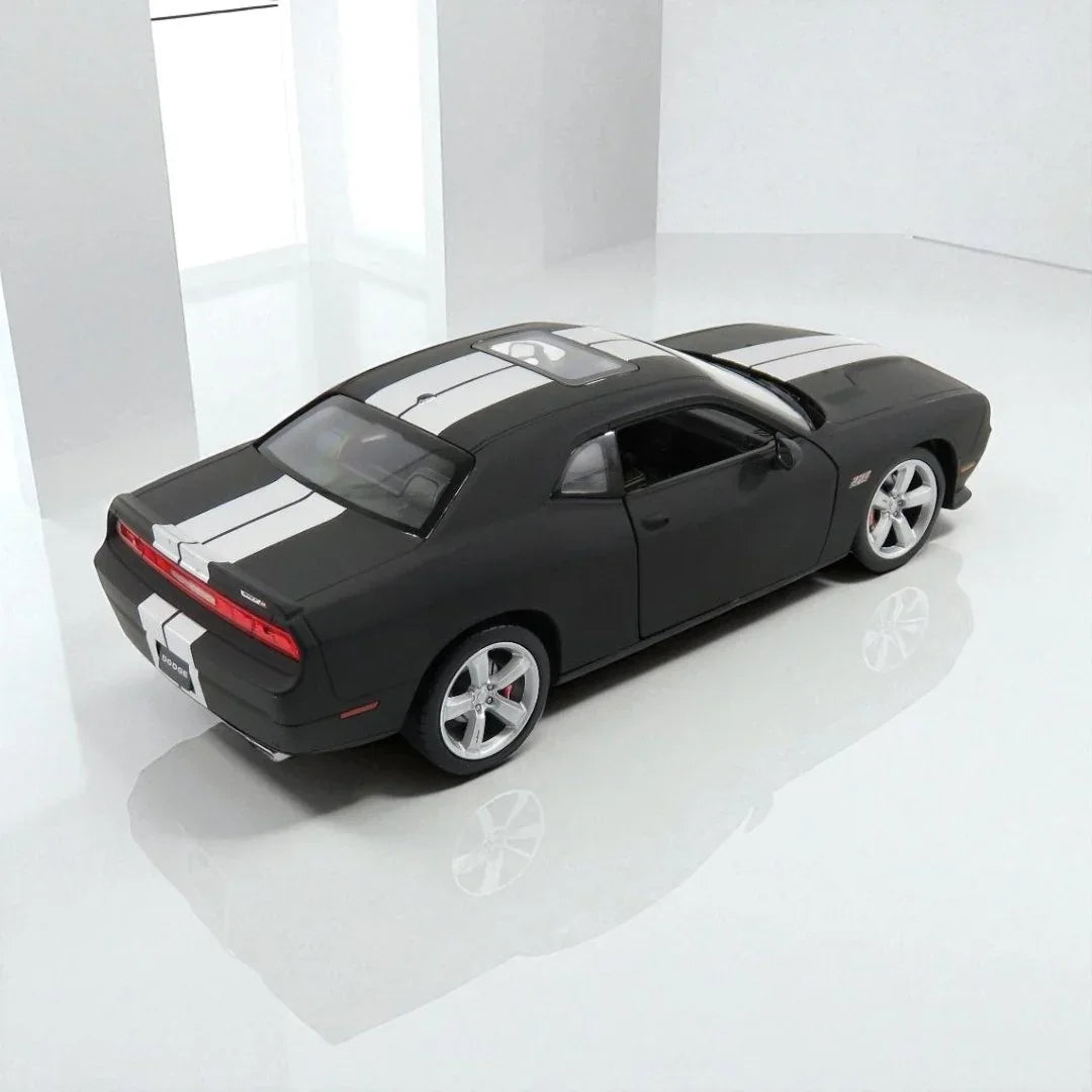 WELLY 1:24 2012 Dodge Challenger SRT Die-Cast Model – Black | Openable Doors (24049) - Jaiman Toys