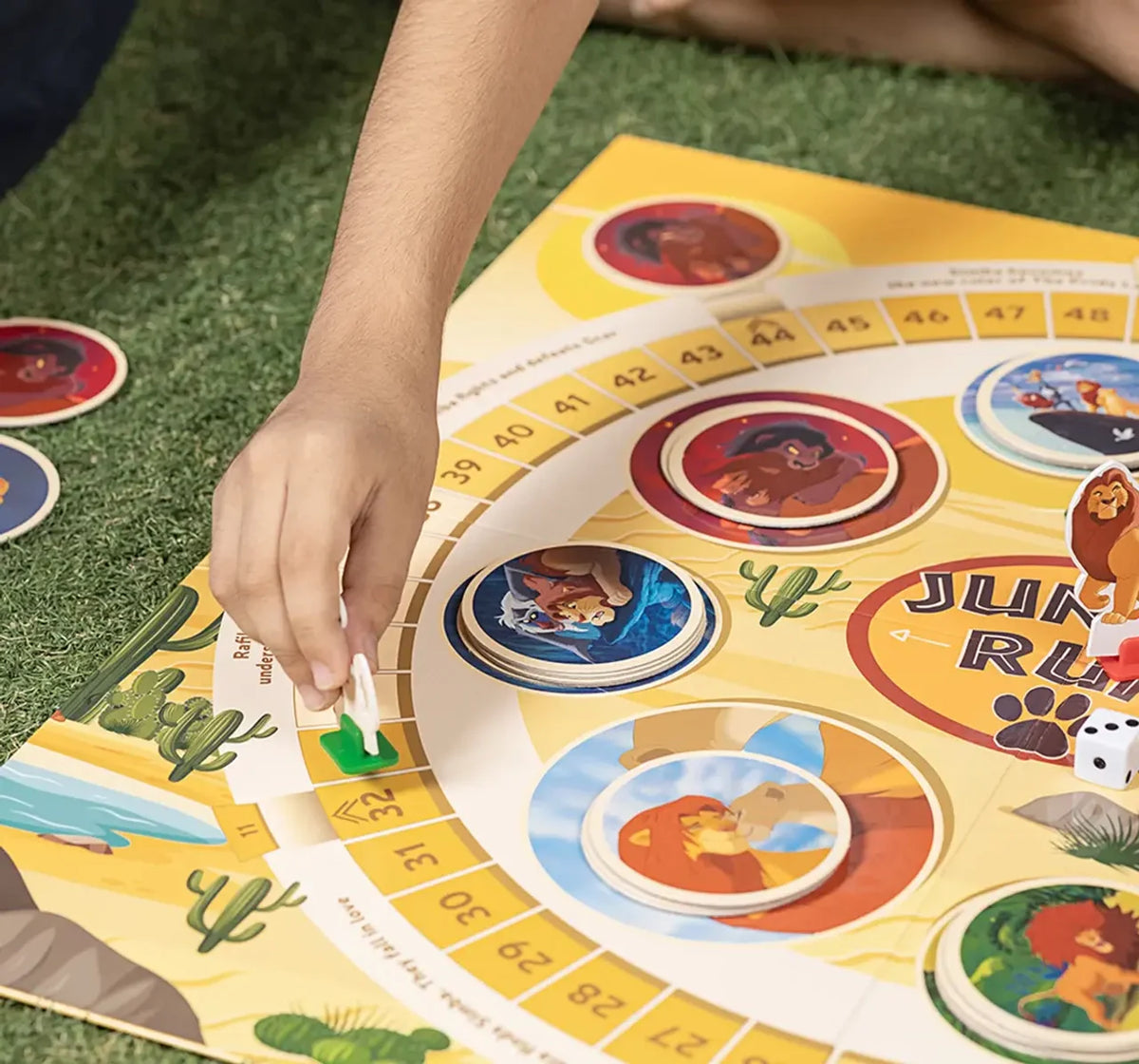 BO Games Disney The Lion King Jungle Run Board Game with Character Movers & Event Tokens