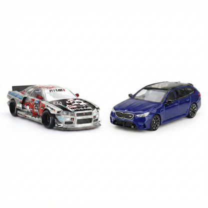 Kaido House x MINI GT 1:64 Nissan Skyline GT-R (R34) Kaido Star Racing V1 KHMG197 Collector Box & BMW M5 Touring G99 Marina Bay Blue Metallic RHD Diecast Model Car Set