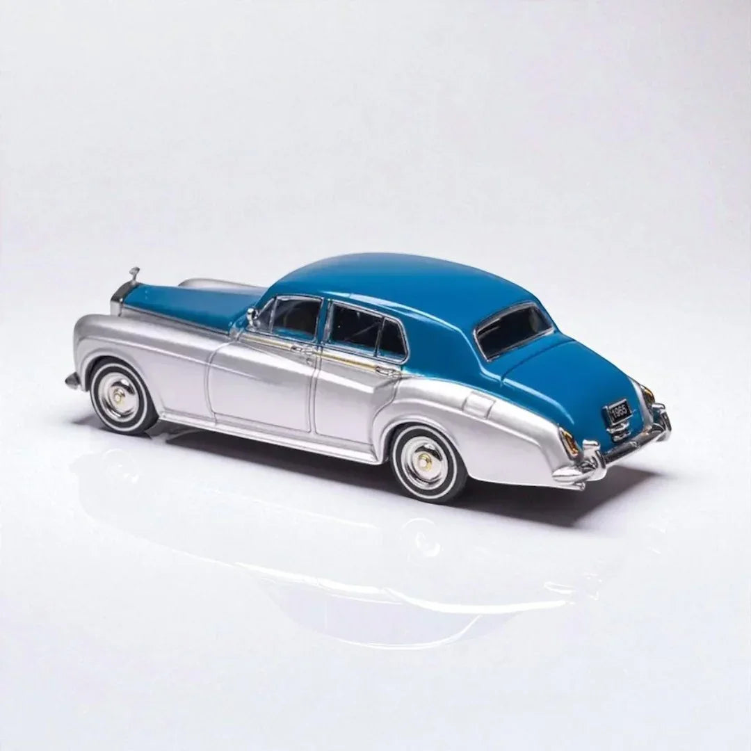 GFCC 1:64 Scale 1965 Rolls-Royce Silver Cloud III Silver Blue Diecast Car Model - Jaiman Toys