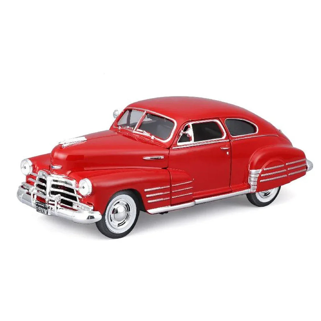 Maisto 1:24 Scale 1948 Chevrolet Fleetline Aerosedan Diecast Model – Red Collectible Car