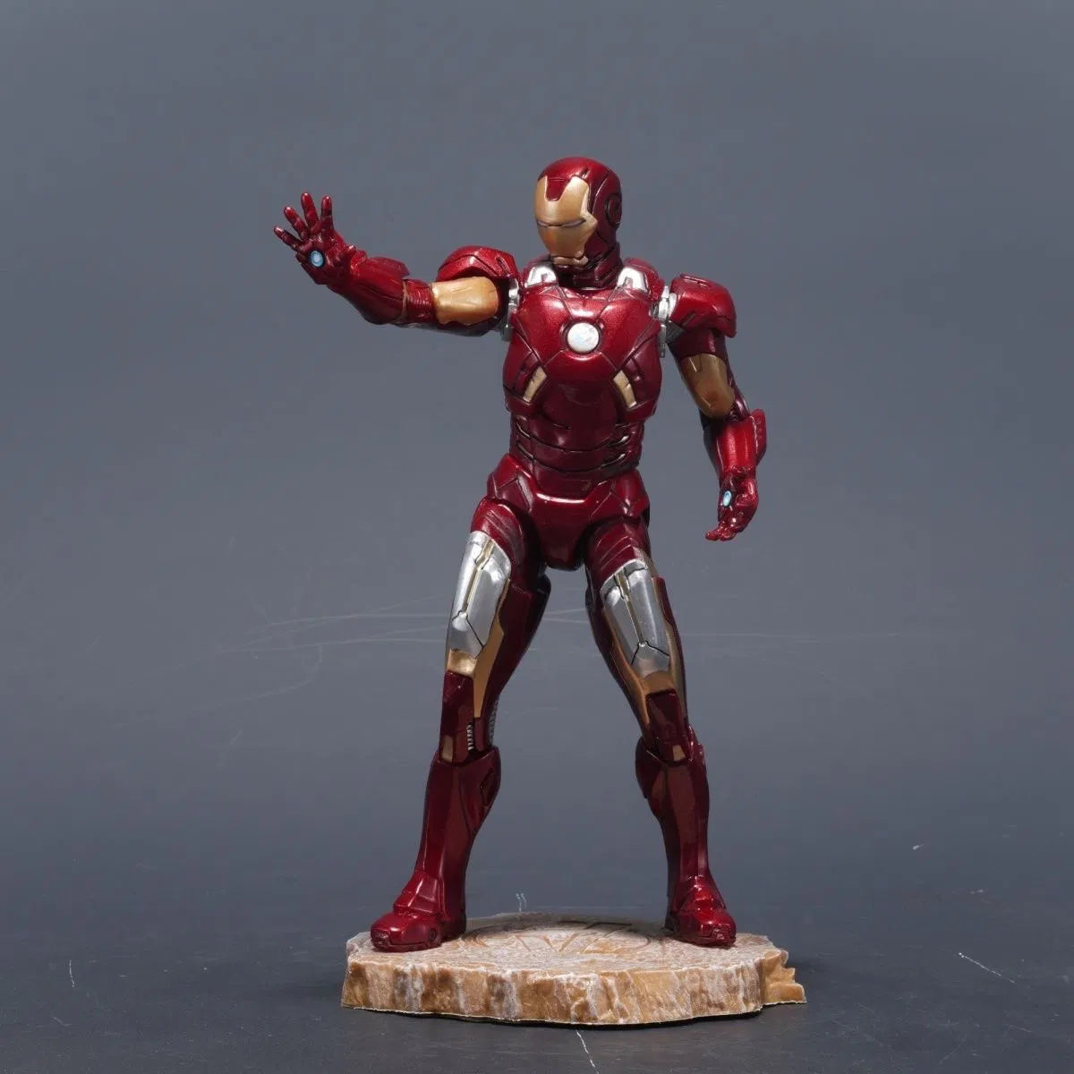 Marvel Iron Man Collectible Statue (9 Inch)  – Avengers Superhero Display Figure with Base