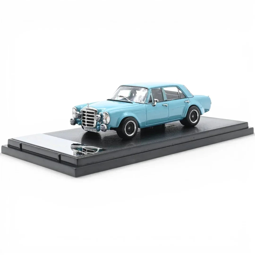 Liberty64 1:64 Mercedes-Benz 300SEL 6.8 AMG (W109) Diecast Car