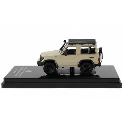 Para64 1:64 2022 Toyota Land Cruiser 71 Sandy Top Anniversary Edition LHD Diecast Model Car