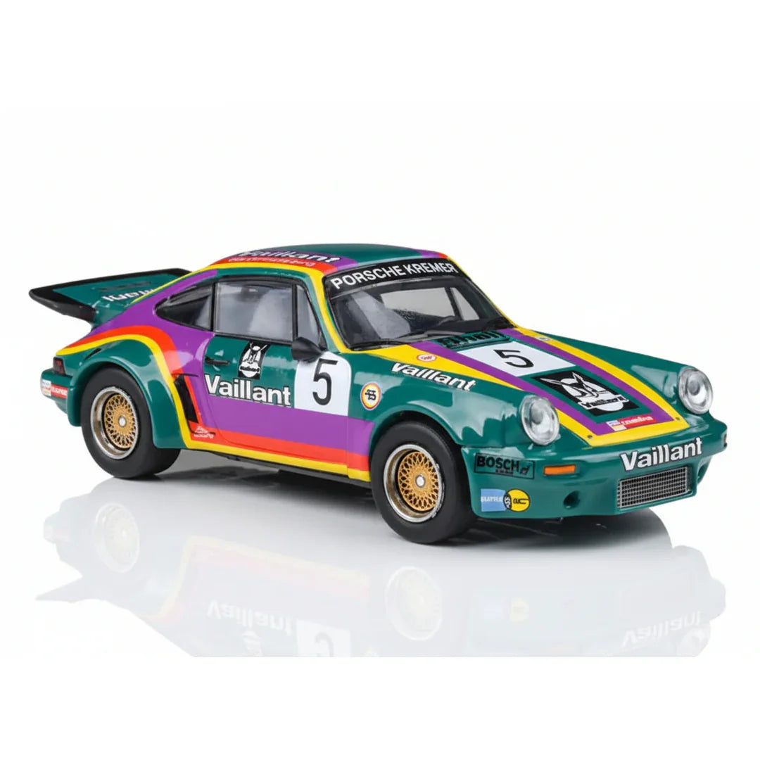 PARA64 1:64 Porsche 911 3.0 RSR “Vaillant” 1975 – Diecast Model Car Collector Edition