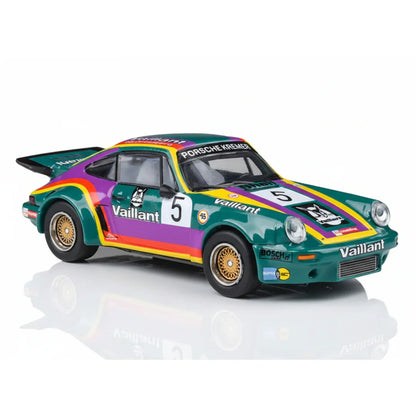 PARA64 1:64 Porsche 911 3.0 RSR “Vaillant” 1975 – Diecast Model Car Collector Edition