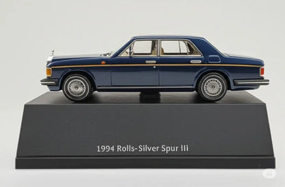 GFCC 1:64 1994 Rolls-Royce Silver Spur, British Silver With Gold Beltline in Blue Diecast Model Car - Jaiman Toys