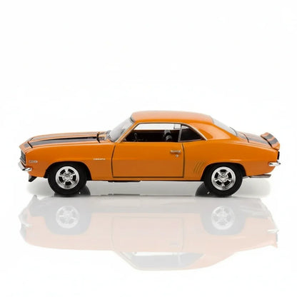 Greenlight Hollywood – Counting Cars 1967 Chevrolet Camaro RS (History Channel Series) 1:64 Scale Die-Cast Car