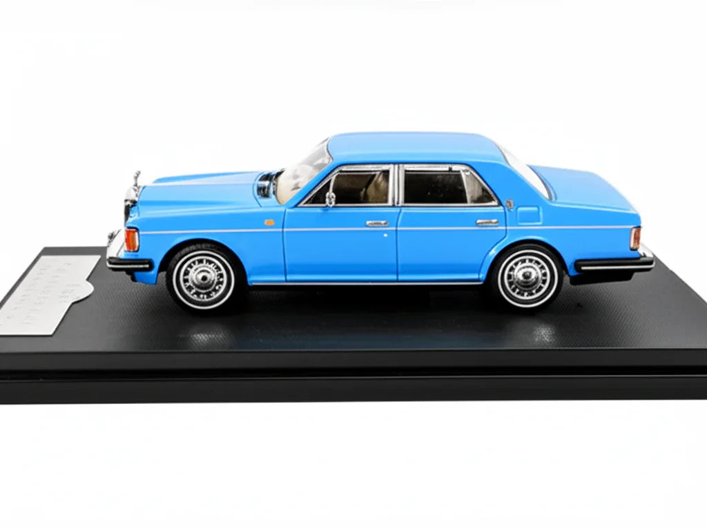 GFCC 1:64 Rolls-Royce Silver Spur III Luxury Classic 1994 with Silver Beltline In Sky Blue Diecast Model Car - Jaiman Toys