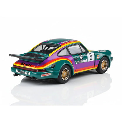 PARA64 1:64 Porsche 911 3.0 RSR “Vaillant” 1975 – Diecast Model Car Collector Edition