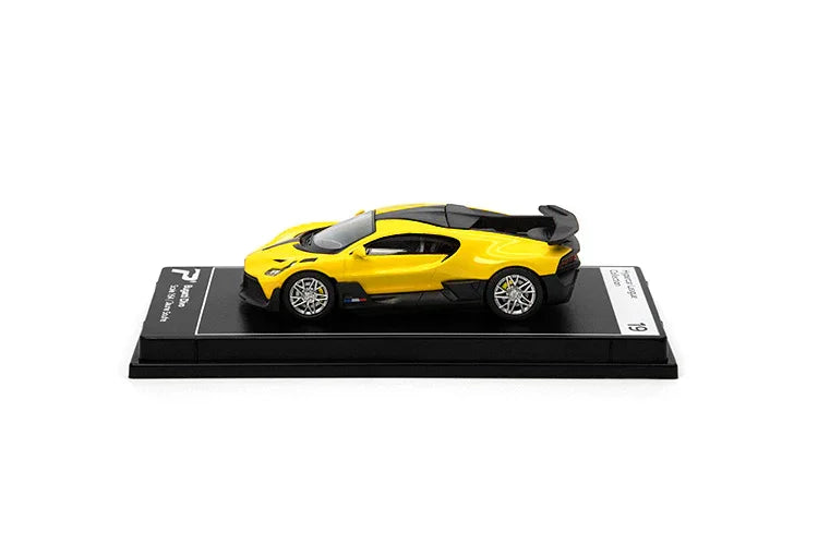 PosterCars 1:64 Bugatti Divo – Jaune Soufre – Acrylic Box | #H19 - Jaiman Toys
