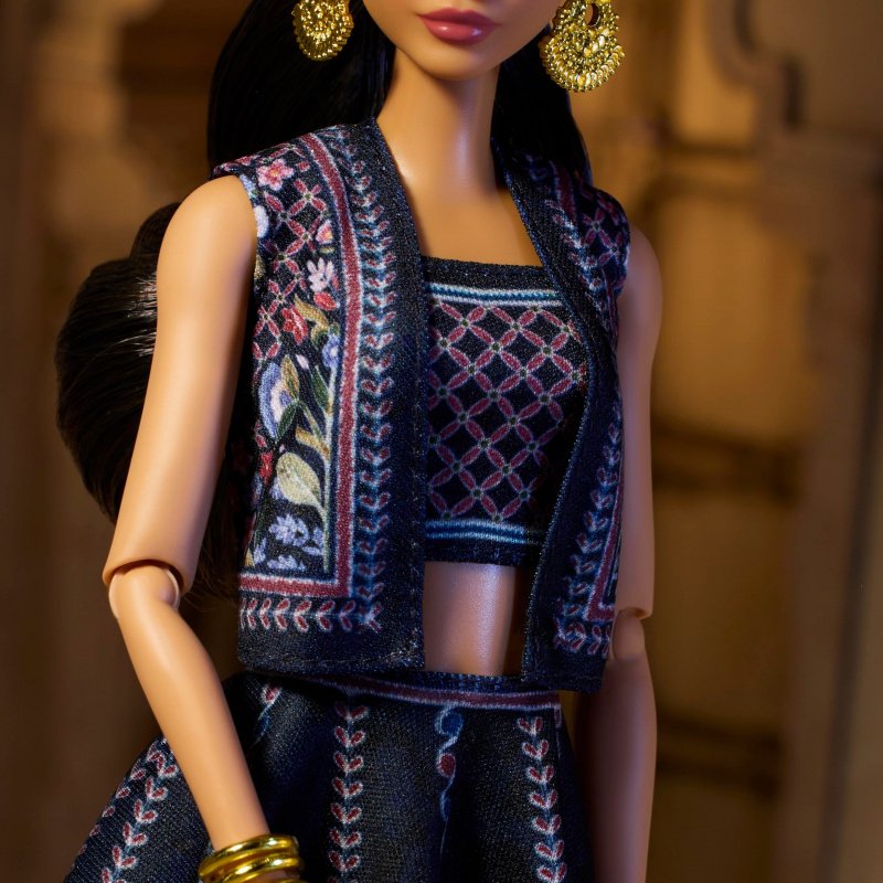 Barbie Signature! Diwali Barbie Doll Anita Dongre  - MATTEL