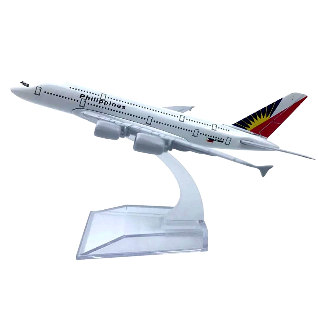 Breatoi Die-Cast Aircraft Model Collection (16 cm) with Display Stand – International Airline Jet Showpieces
