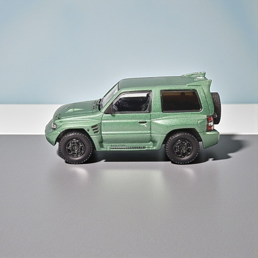 INNO64 Mitsubishi Pajero Evolution – Green | 1:64 Diecast SUV