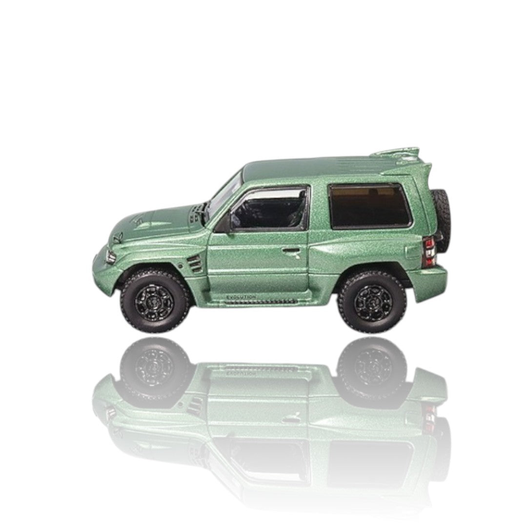 INNO64 Mitsubishi Pajero Evolution – Green | 1:64 Diecast SUV
