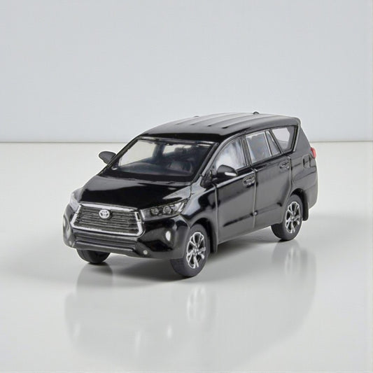 PARA64 Toyota Innova 2022 – Attitude Black | 1:64 Diecast MPV