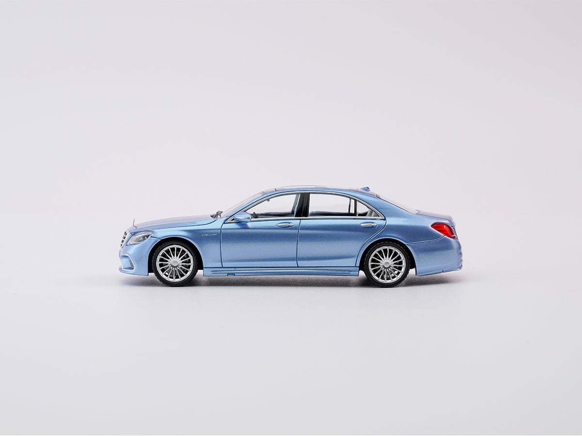 King Model 1:64 Mercedes-Benz S65 AMG Luxury Sedan Diecast Model Car – Metallic Blue
