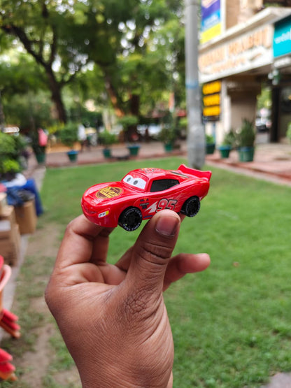 Disney  McQueen alloy Series Metal No. 95 Style Diecast Racing Car 1:28 Scale | Pull Back Action Toy Car with Realistic Details | Red Collectible Race Car for Kids & Collectors