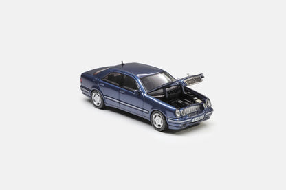 Maxwell Model 1:64 Mercedes-Benz E-Class Diecast Car | Premium Luxury Sedan Collectible with Display Case | 4 Variants