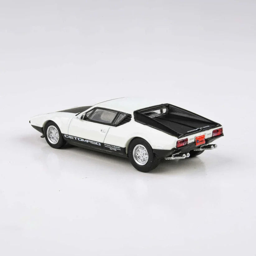 Para64 1972 De Tomaso Pantera White/Black – 1:64 Scale Diecast Model Car - Jaiman Toys