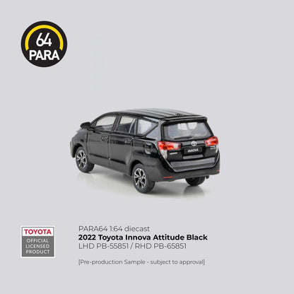 PARA64 Toyota Innova 2022 – Attitude Black | 1:64 Diecast MPV