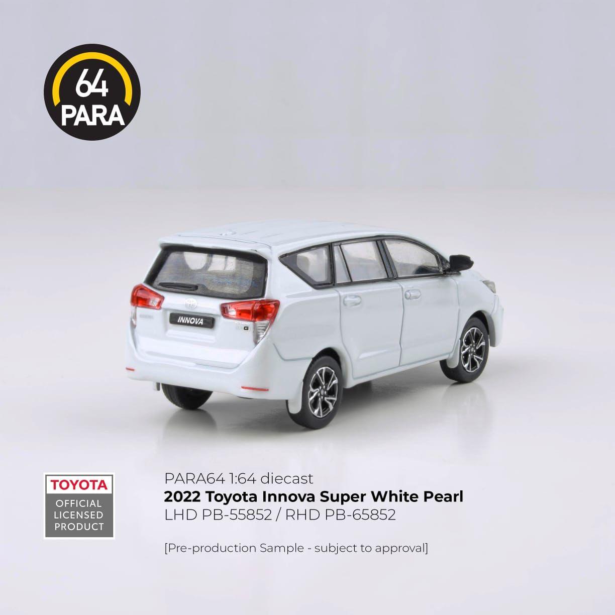 PARA64 Toyota Innova 2022 – Super White Pearl | 1:64 Diecast MPV